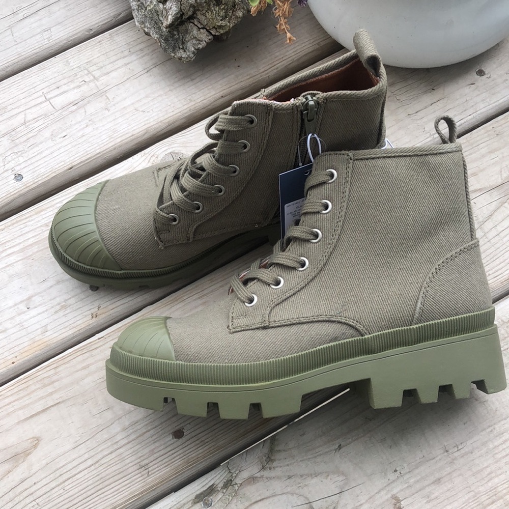 Universal Threads Teagan Boots